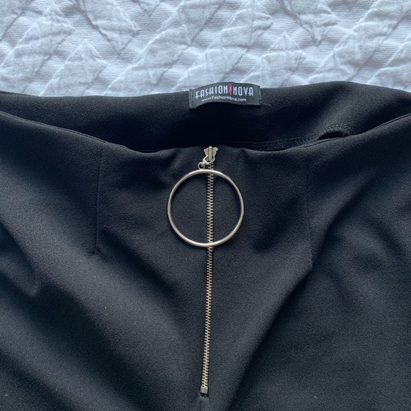 Black Flare Ruffle Set - Picture 3 of 5